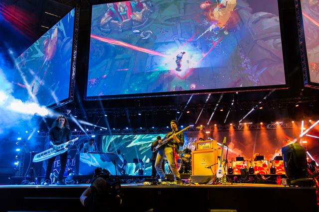 十三水里的“三道顺”：解析这种看似普通却极难被整体击败的策略。（十三水“三道顺”详解：看似平凡却难以整体破解的打法）